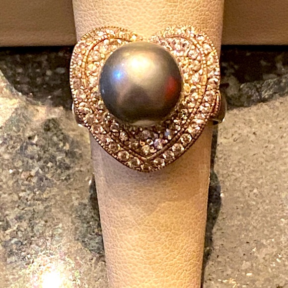 Gray Pearl and diamond ring size 9